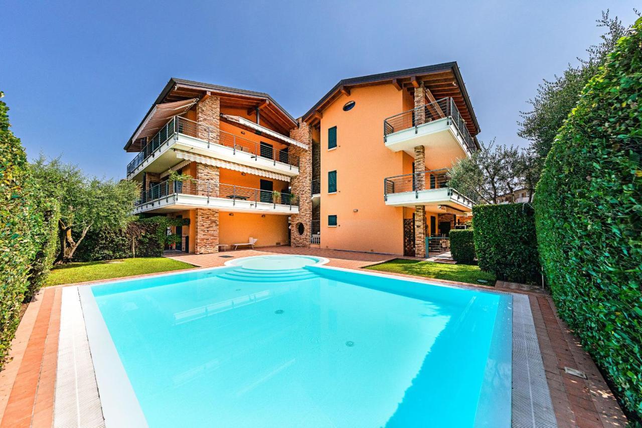 Annamaria 9 Apartment By Wonderful Italy 西尔米奥奈 外观 照片